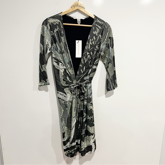 NWT Diane Von Furstenberg Long Sleeve Wrap Dress - Picture 1 of 7